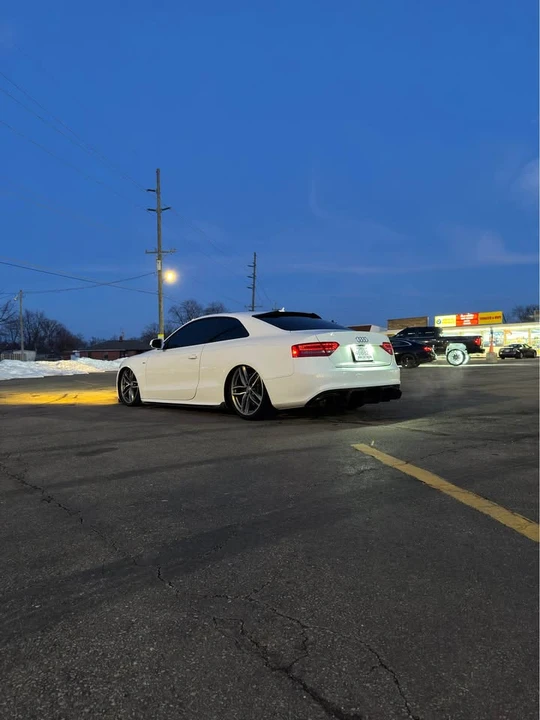 2011 Audi B8 A5 - Image 3 of 6