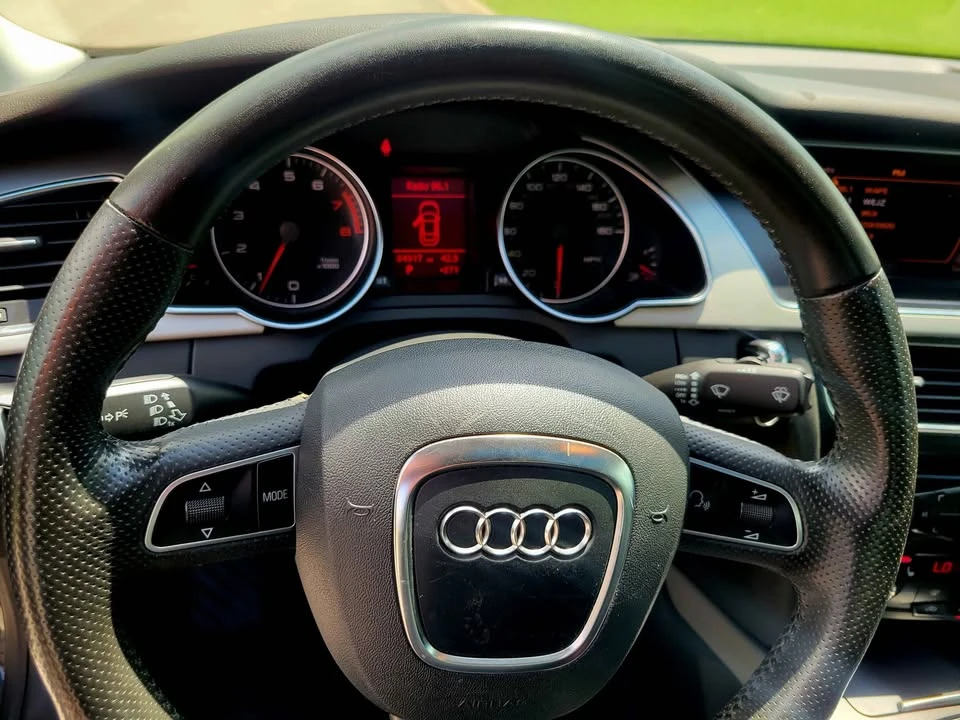 2011 Audi B8 A5 - Image 8 of 12
