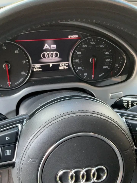 2011 Audi D4 A8 - Image 2 of 10