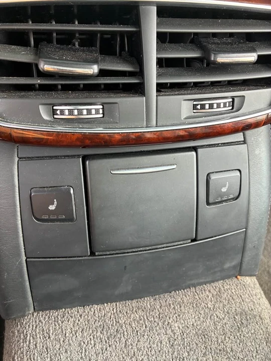2011 Audi D4 A8 - Image 8 of 10