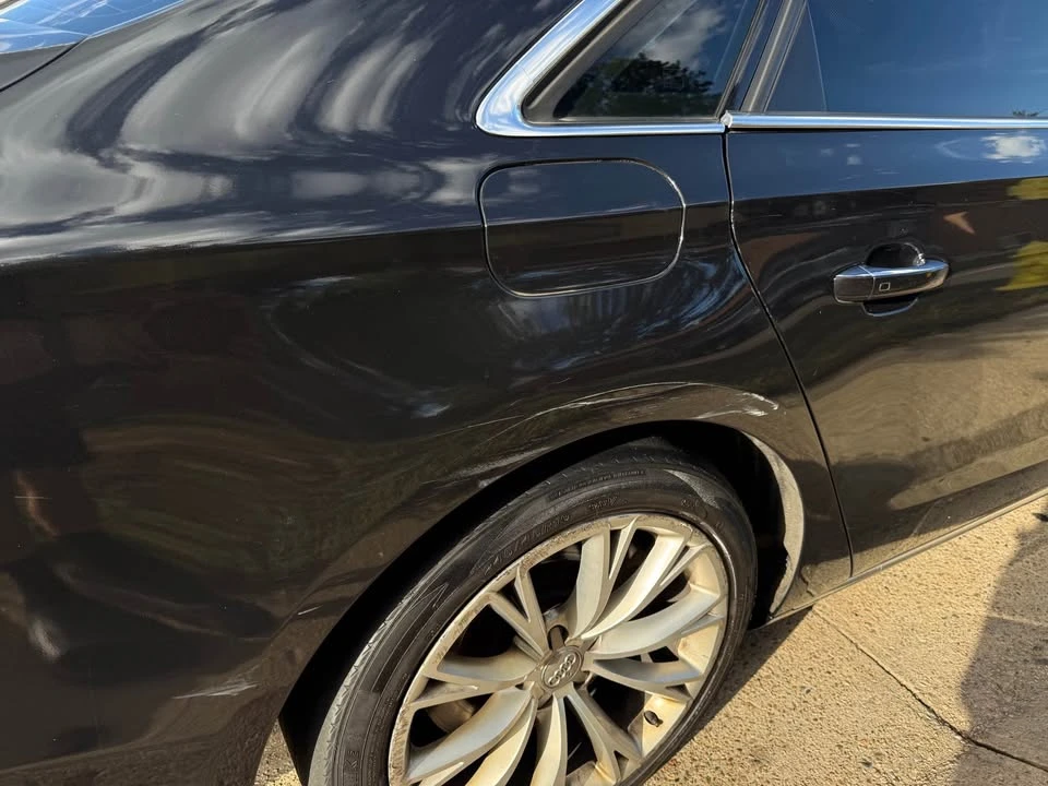 2011 Audi D4 A8 - Image 5 of 13
