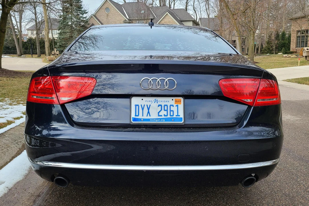 2011 Audi D4 A8 - Image 5 of 31