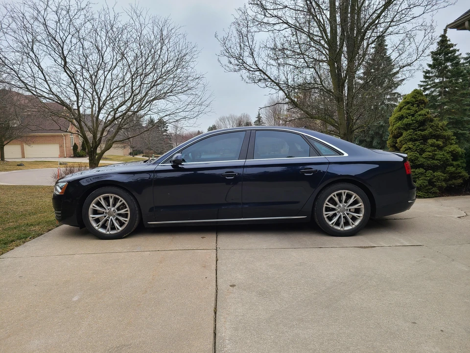 2011 Audi D4 A8 - Image 11 of 31