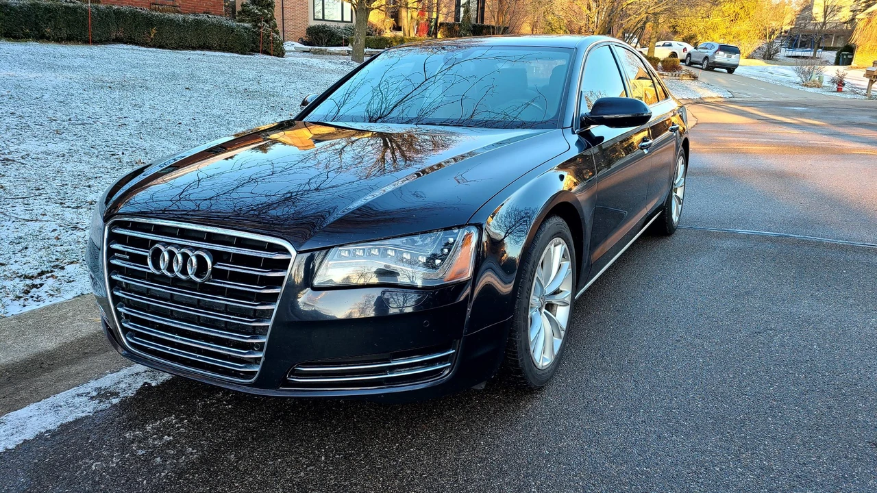 2011 Audi D4 A8 - Image 8 of 31