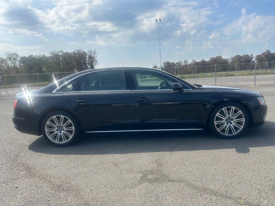 2011 Audi D4 A8 - Image 23 of 24