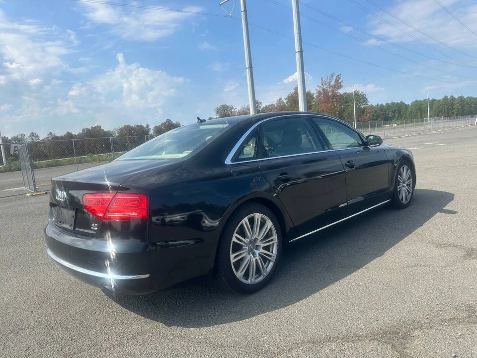 2011 Audi D4 A8 - Image 3 of 24