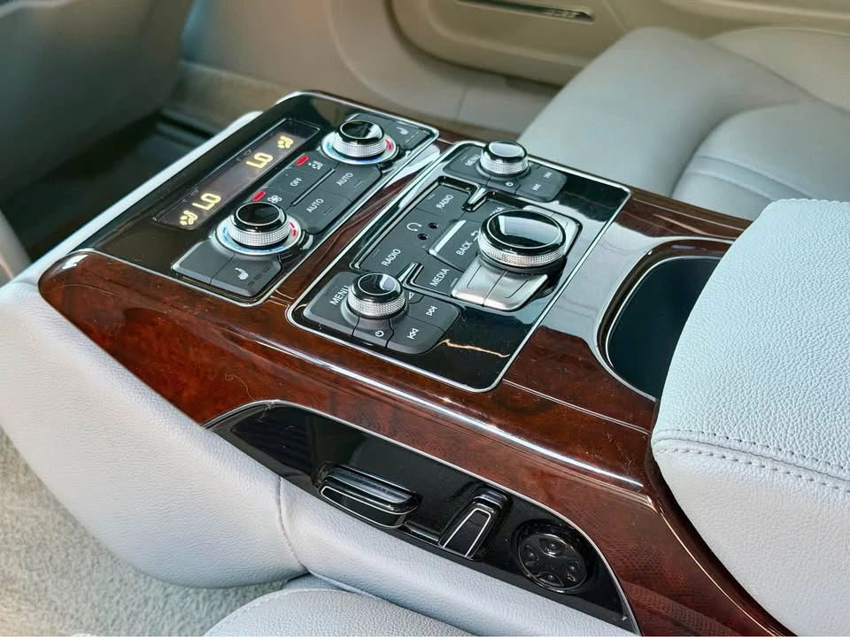 2011 Audi D4 A8 - Image 11 of 11