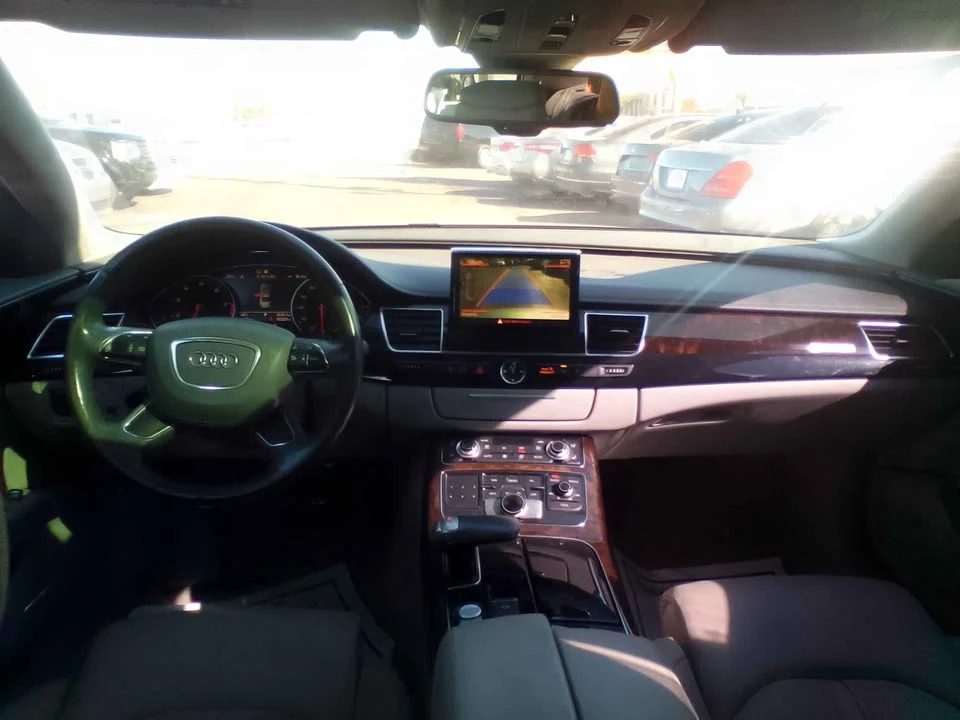 2011 Audi D4 A8 - Image 4 of 6