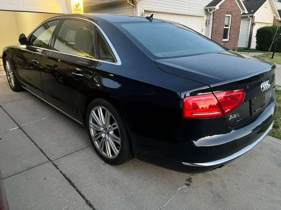 2011 Audi D4 A8 - Image 9 of 9