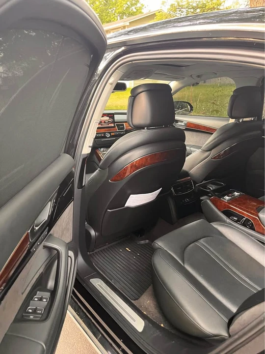 2011 Audi D4 A8 - Image 2 of 5