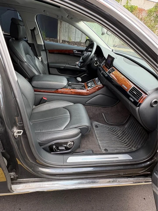 2011 Audi D4 A8 - Image 10 of 11