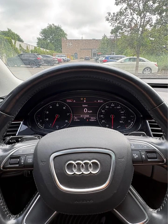 2011 Audi D4 A8 - Image 9 of 11