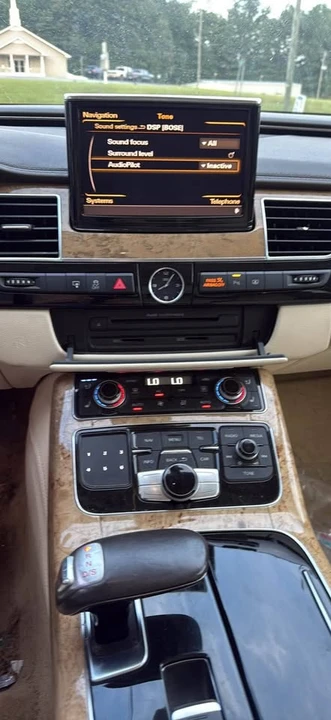 2011 Audi D4 A8 - Image 13 of 17