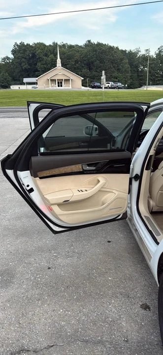 2011 Audi D4 A8 - Image 11 of 17