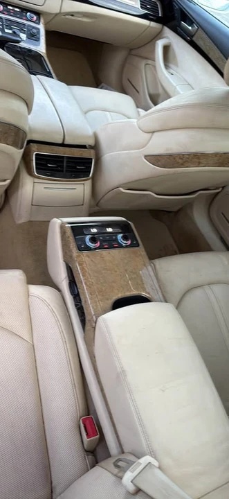 2011 Audi D4 A8 - Image 12 of 17
