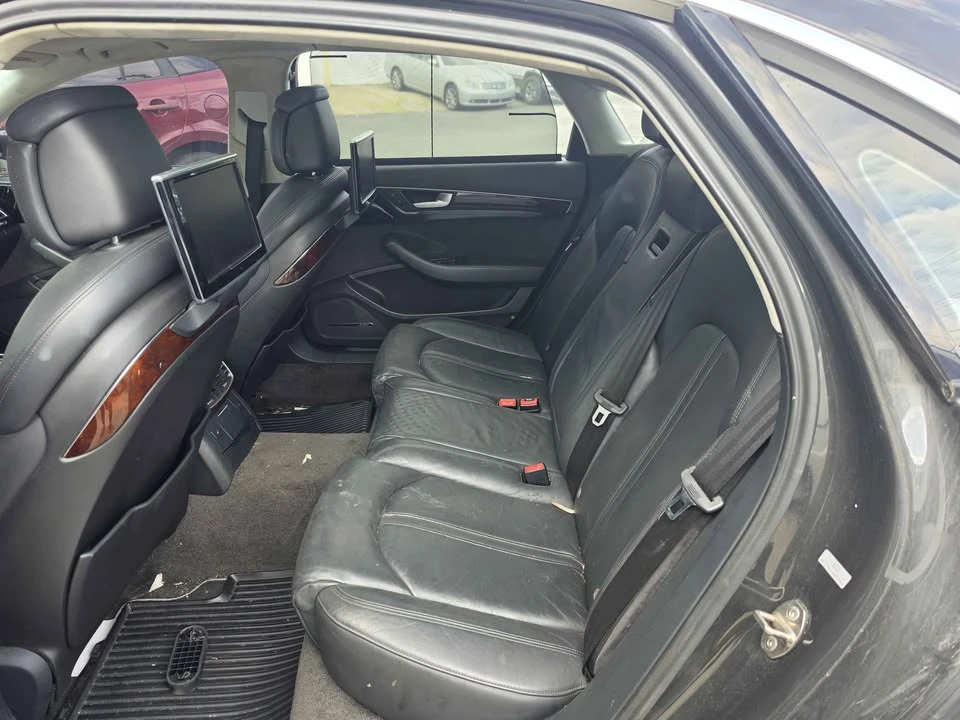 2011 Audi D4 A8 - Image 8 of 8