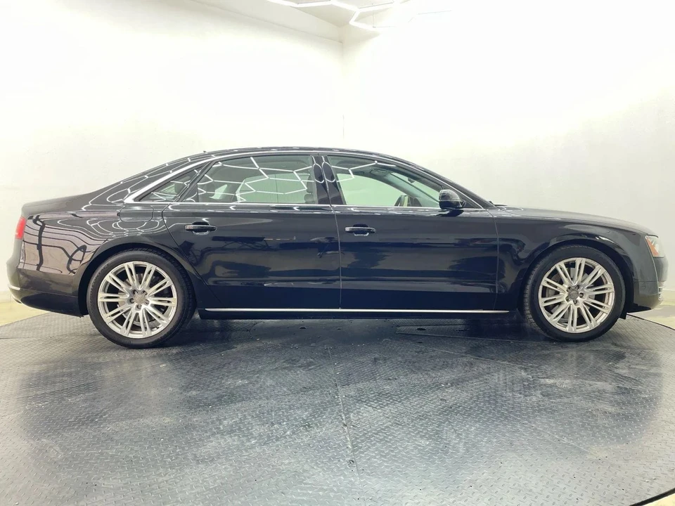 2011 Audi D4 A8 - Image 3 of 21