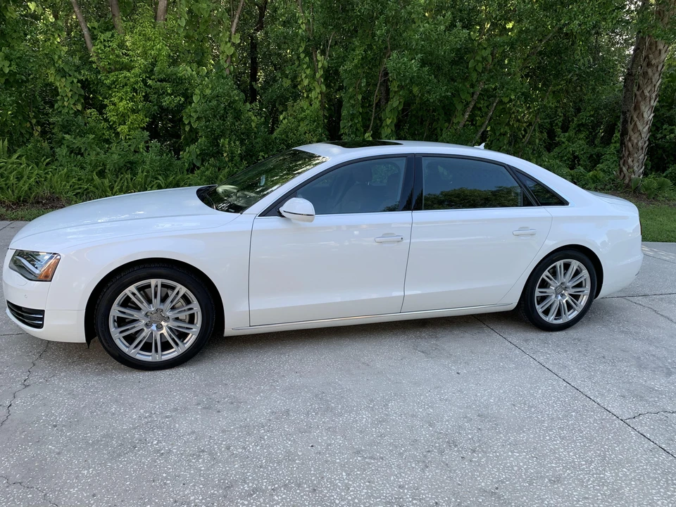 2011 Audi D4 A8 - Image 10 of 27