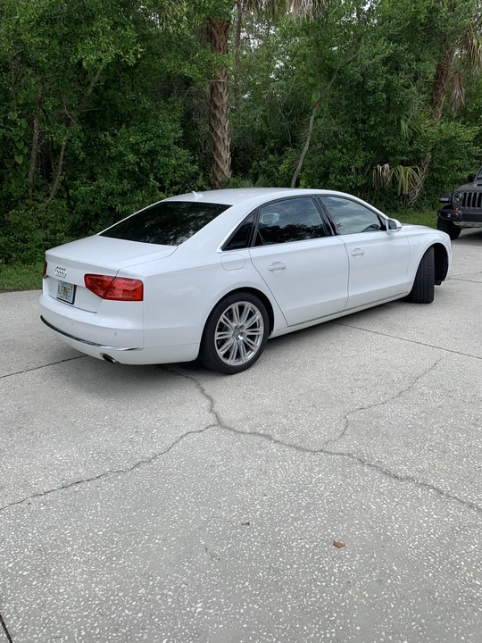 2011 Audi D4 A8 - Image 14 of 27