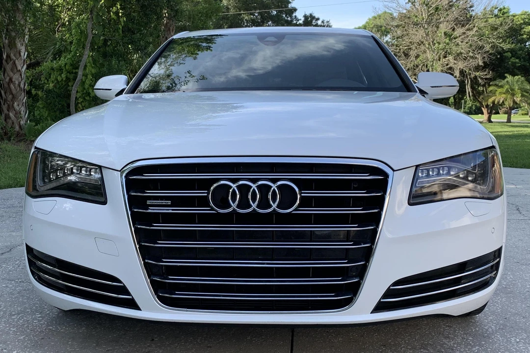 2011 Audi D4 A8 - Image 2 of 27