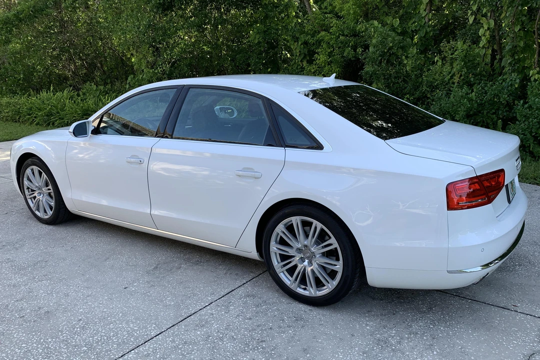 2011 Audi D4 A8 - Image 4 of 27