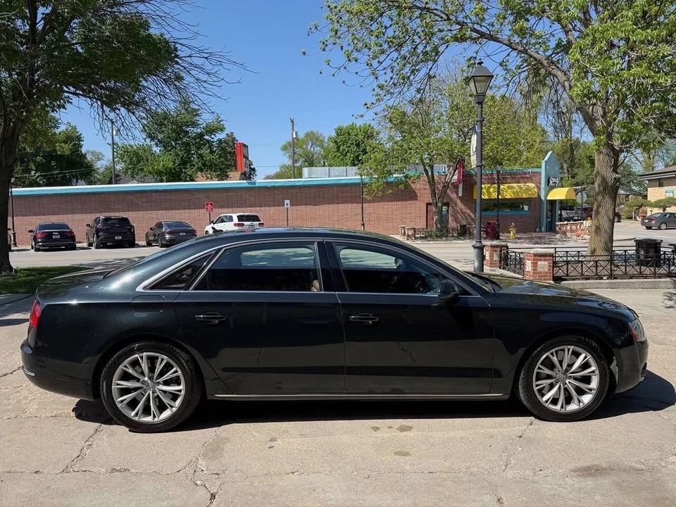 2011 Audi D4 A8 - Image 4 of 20