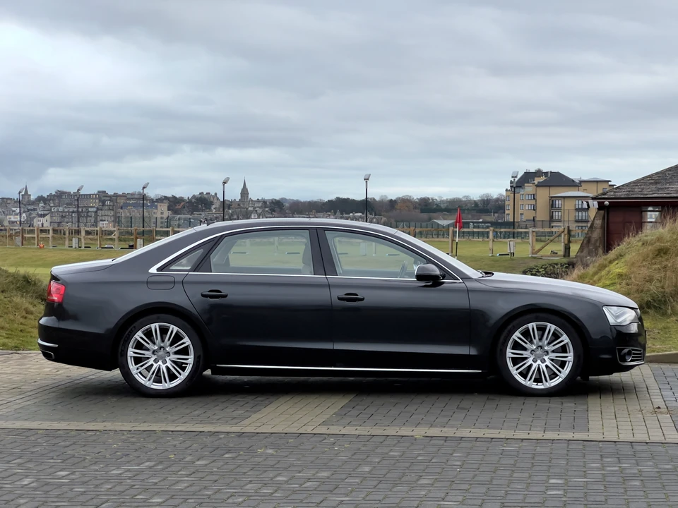 2011 Audi D4 A8 - Image 9 of 31