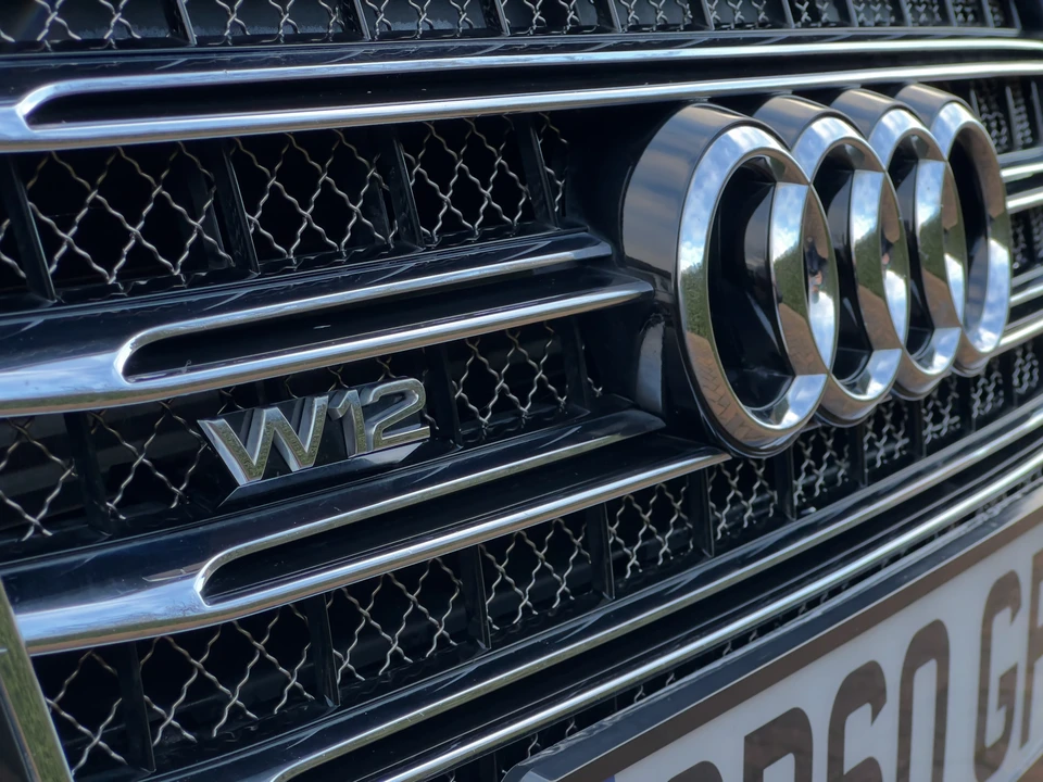 2011 Audi D4 A8 - Image 14 of 31