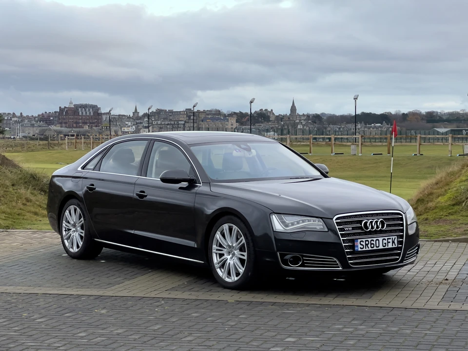 2011 Audi D4 A8 - Image 2 of 31
