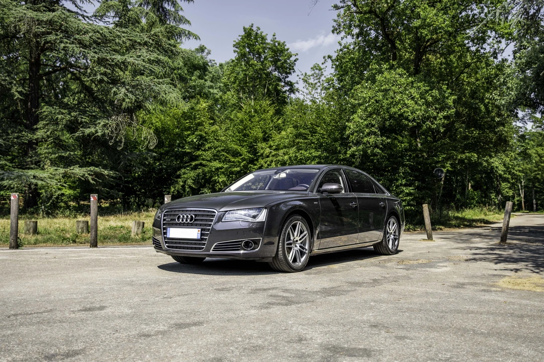 2011 Audi D4 A8 - Image 9 of 31