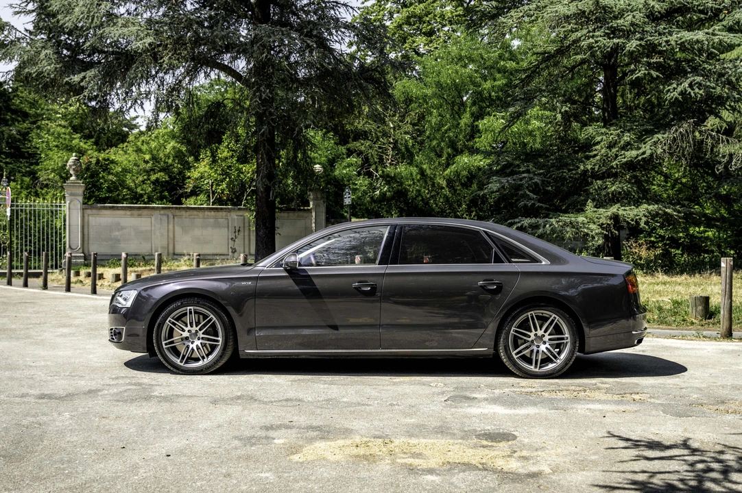 2011 Audi D4 A8 - Image 8 of 31