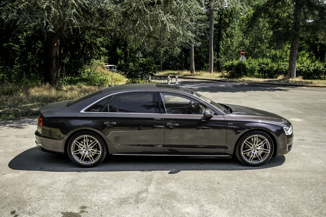 2011 Audi D4 A8 - Image 12 of 31