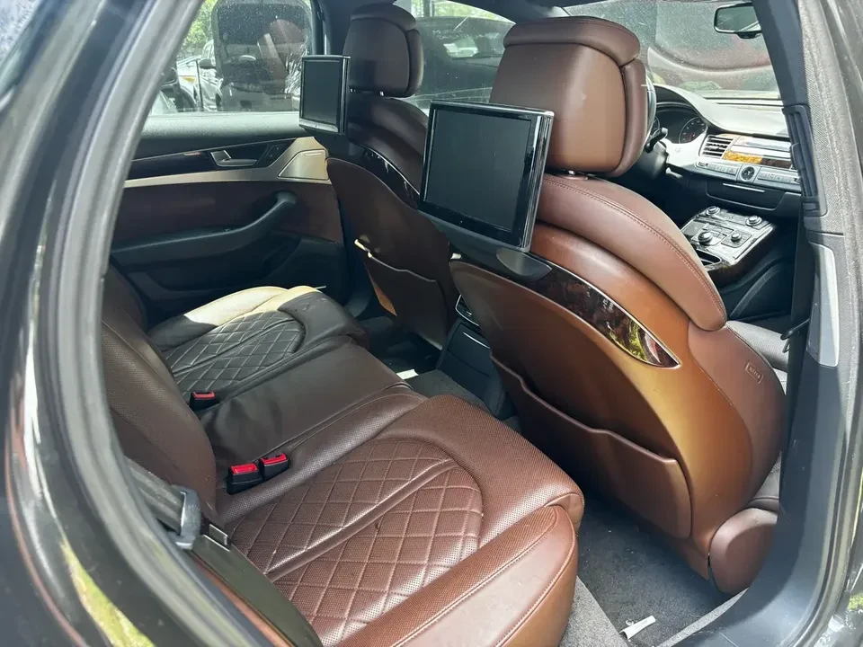 2011 Audi D4 A8 - Image 3 of 9