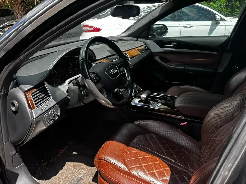 2011 Audi D4 A8 - Image 2 of 9