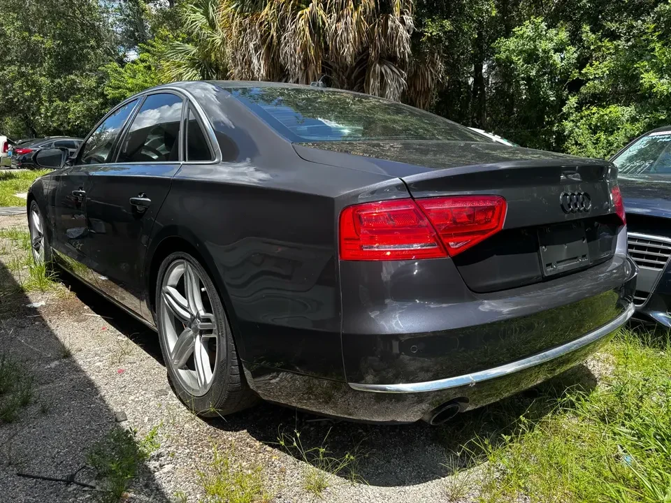 2011 Audi D4 A8 - Image 8 of 9