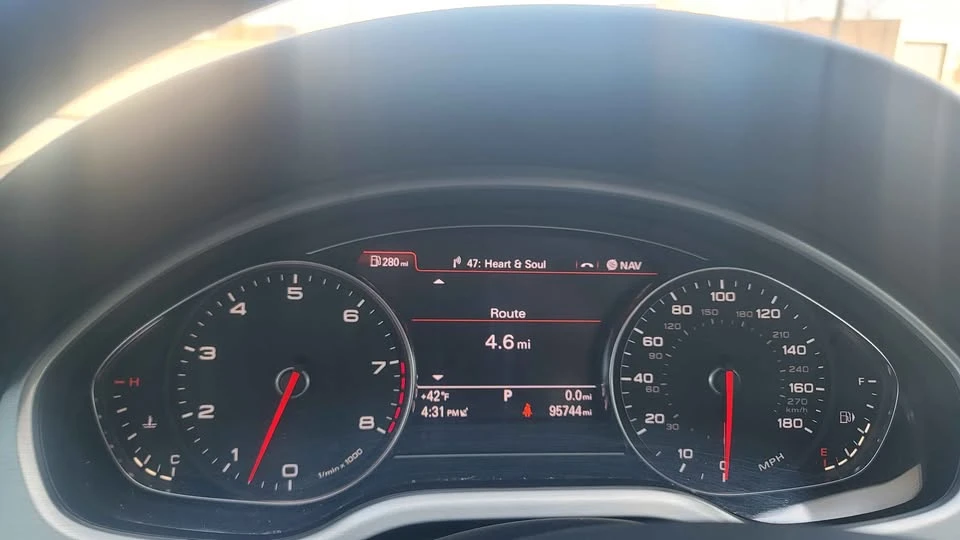 2011 Audi D4 A8 - Image 6 of 13
