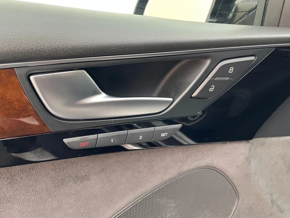 2011 Audi D4 A8 - Image 13 of 21