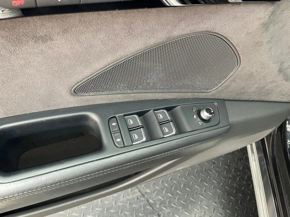 2011 Audi D4 A8 - Image 14 of 21