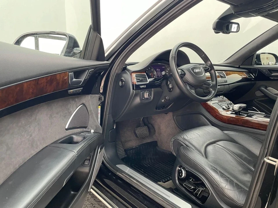 2011 Audi D4 A8 - Image 10 of 21