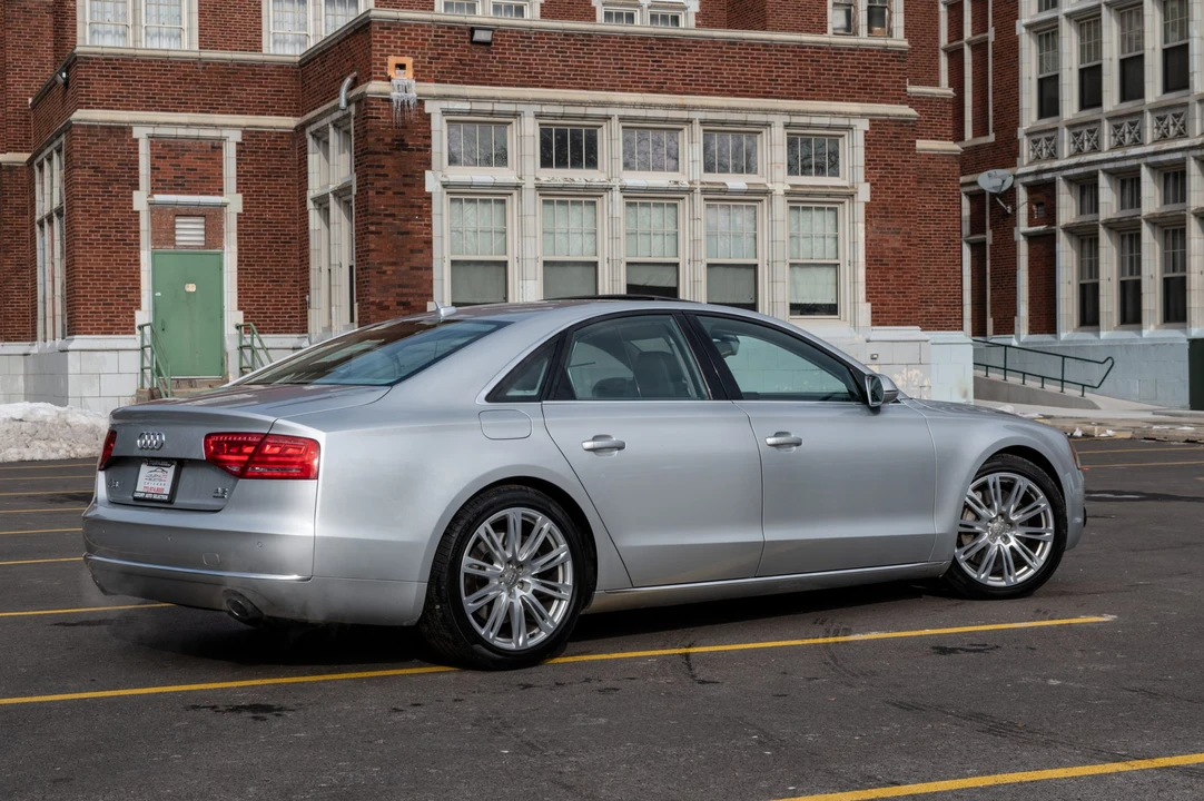 2011 Audi D4 A8 - Image 14 of 31