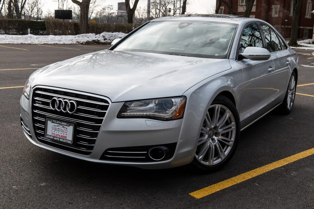 2011 Audi D4 A8 - Image 3 of 31