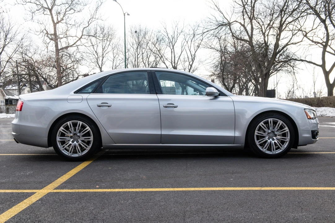 2011 Audi D4 A8 - Image 13 of 31