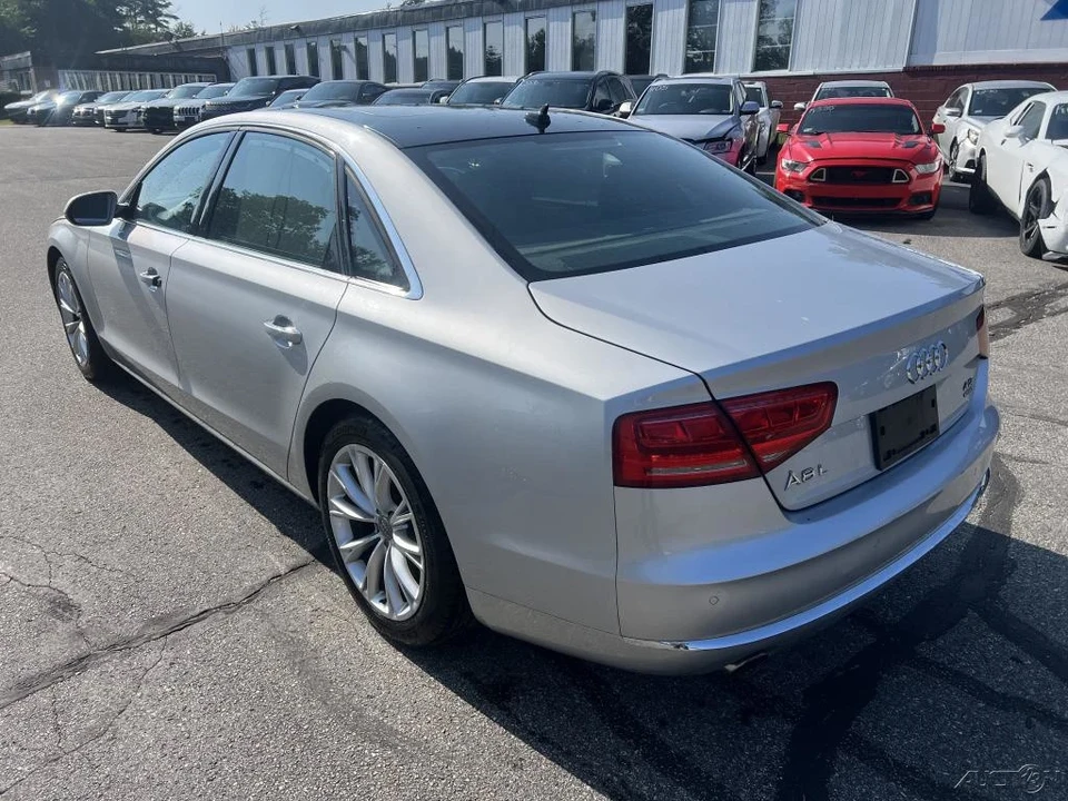 2011 Audi D4 A8 - Image 7 of 12