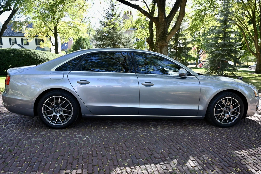 2011 Audi D4 A8 - Image 11 of 31