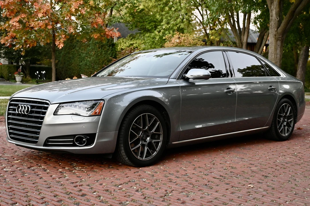 2011 Audi D4 A8 - Image 5 of 31