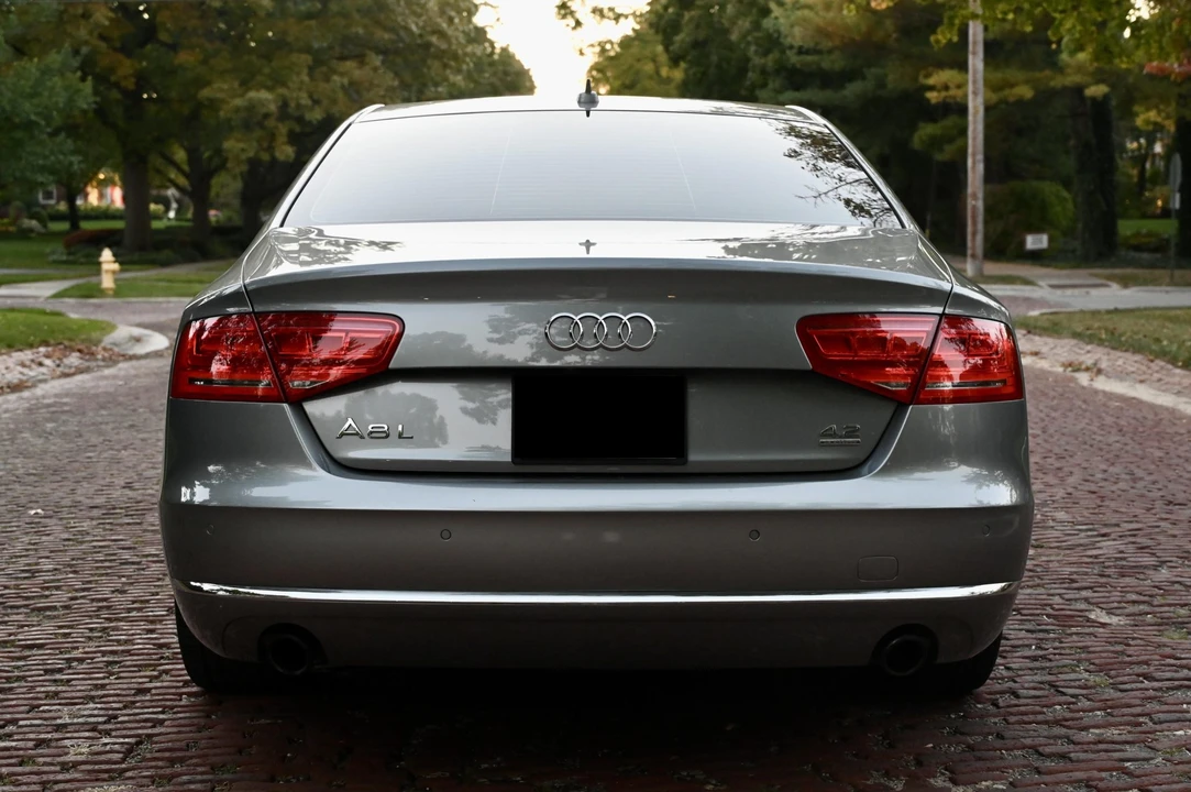 2011 Audi D4 A8 - Image 8 of 31