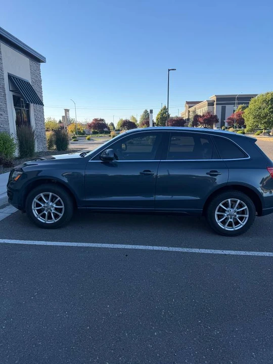 2011 Audi 8R Q5 - Image 2 of 13