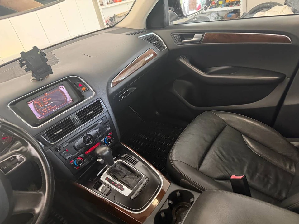 2011 Audi 8R Q5 - Image 6 of 13