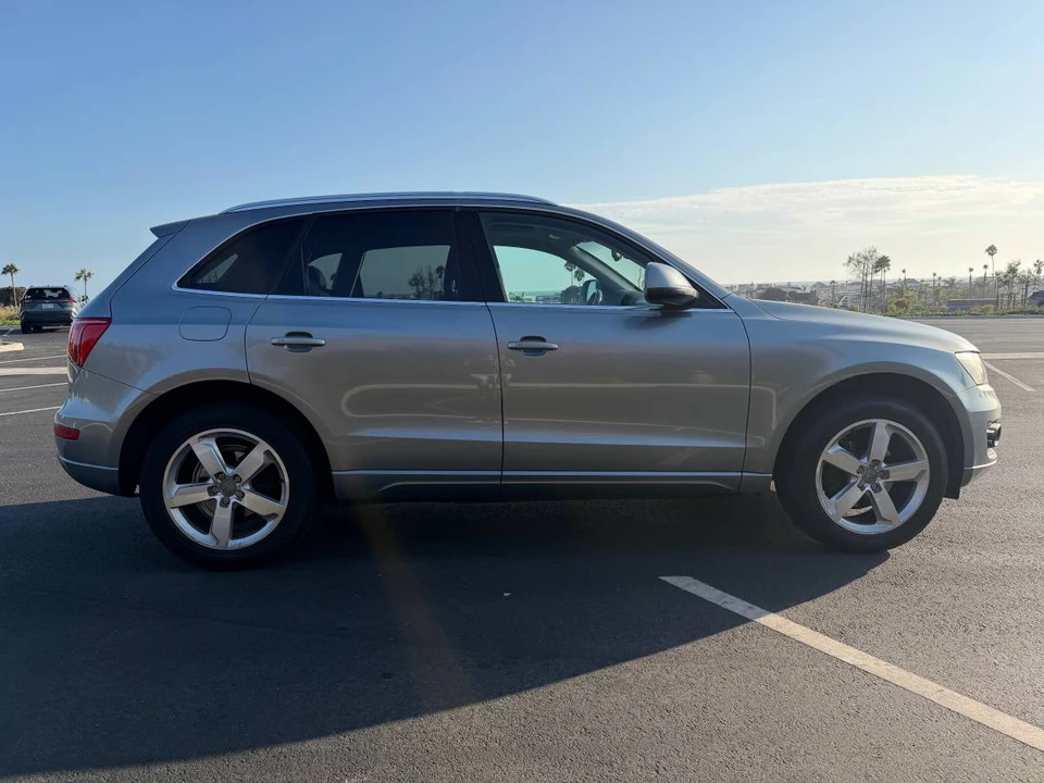 2011 Audi 8R Q5 - Image 6 of 18
