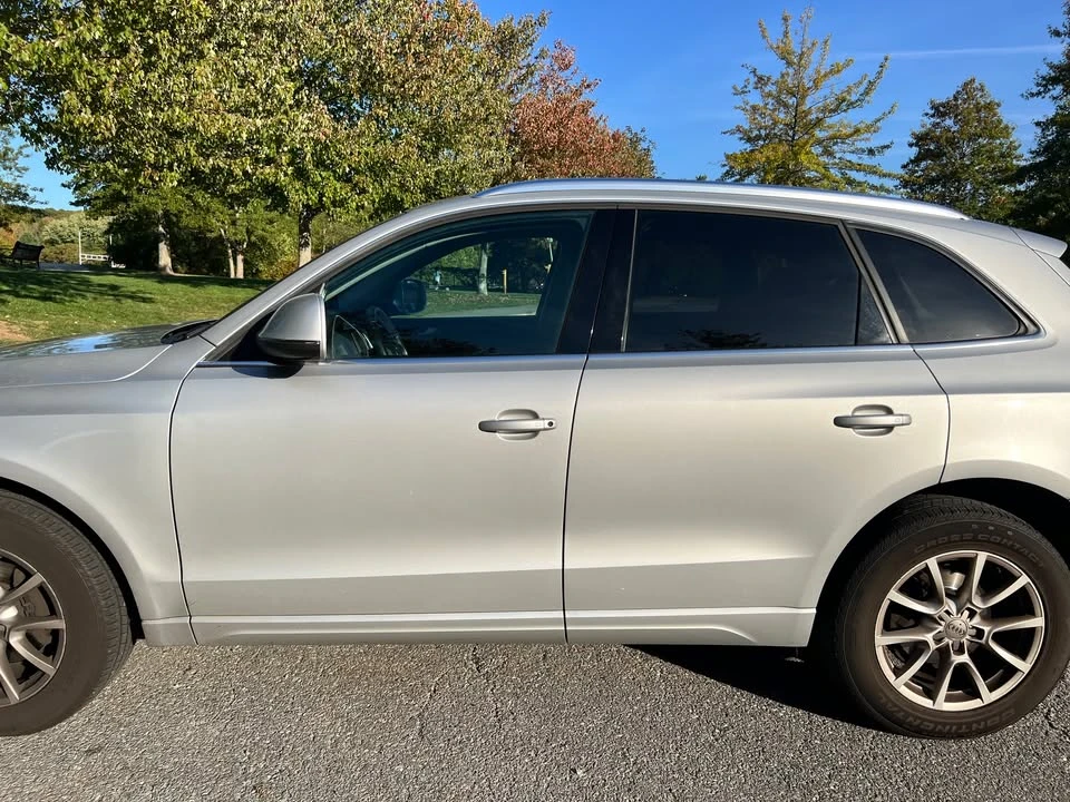 2011 Audi 8R Q5 - Image 10 of 10